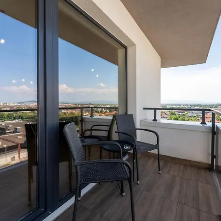 Mohost Nine - Modern Alphaville With Views